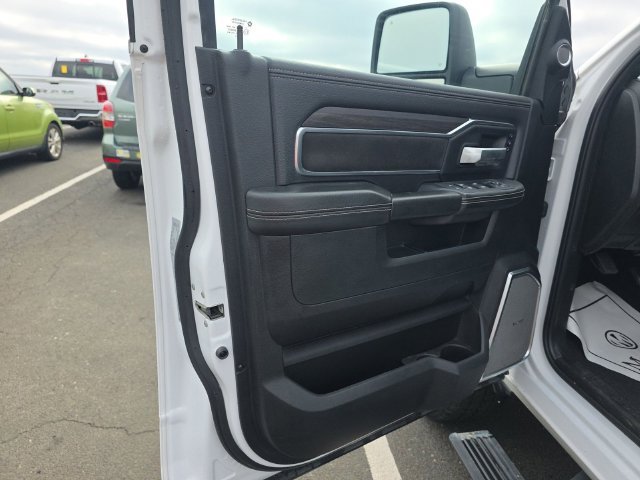 Used 2025 RAM 2500 Laramie AWD/4WD image 13