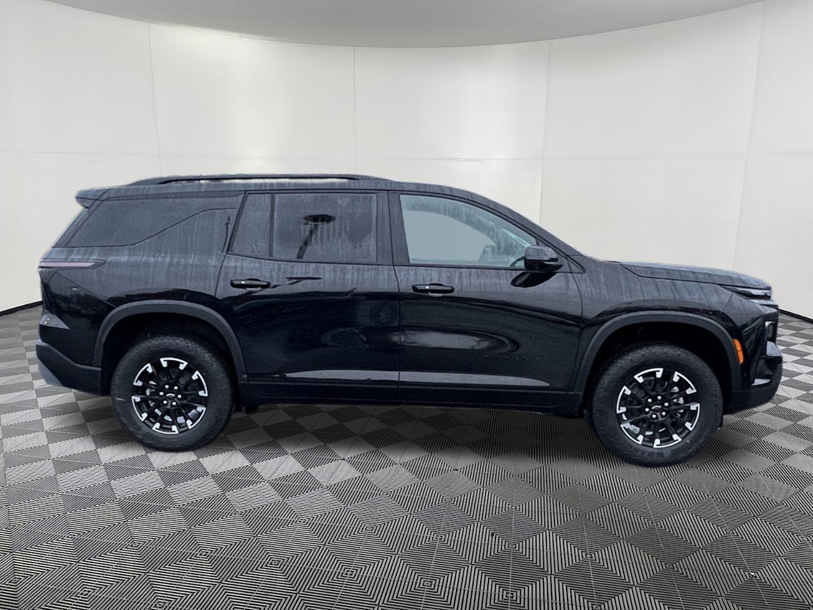 New 2026 Chevrolet Traverse Z71 w/ Enhanced Driving Package image 7