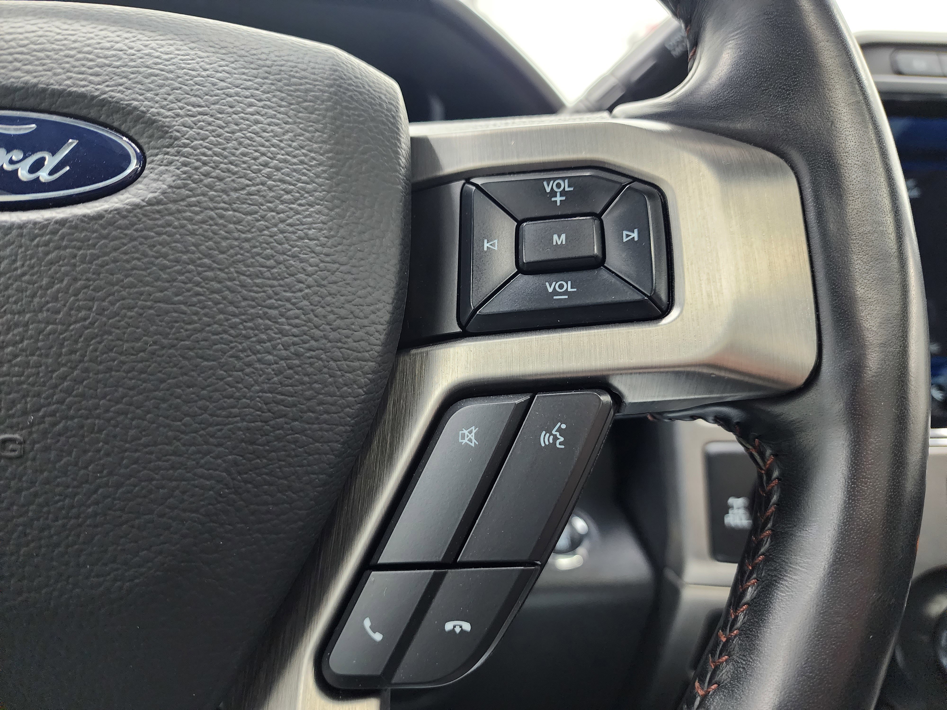 Used 2022 Ford F250 Platinum w/ Tremor Off-Road Package image 13