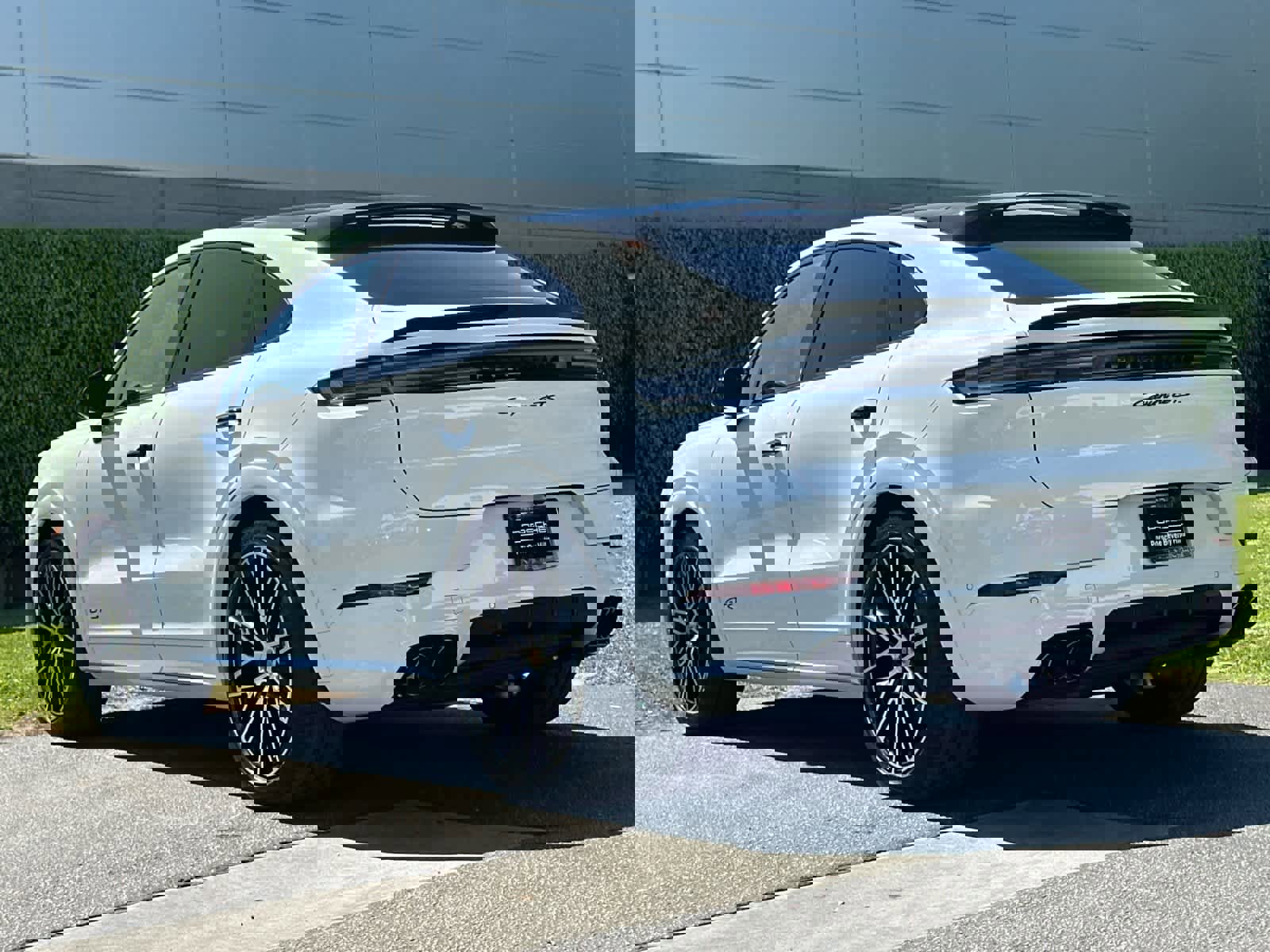 New 2026 Porsche Cayenne GTS image 3