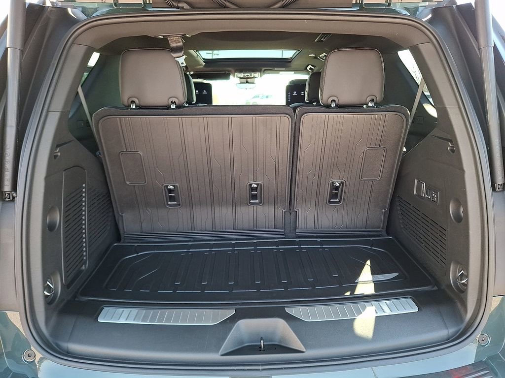 Used 2026 GMC Yukon AT4 Ultimate w/ LPO, Floor Liner Package AWD/4WD image 31