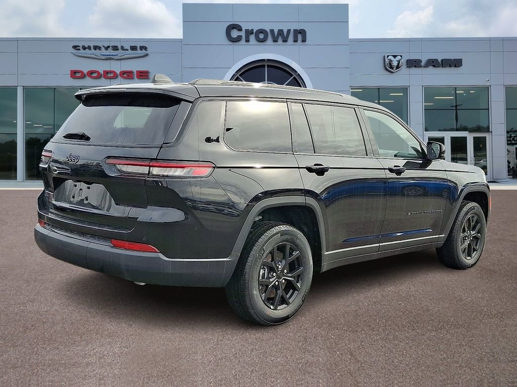 New 2025 Jeep Grand Cherokee L Altitude image 4