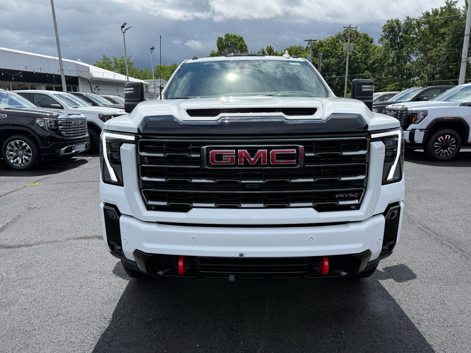 New 2026 GMC Sierra 2500 AT4 w/ AT4 Preferred Package AWD/4WD image 8