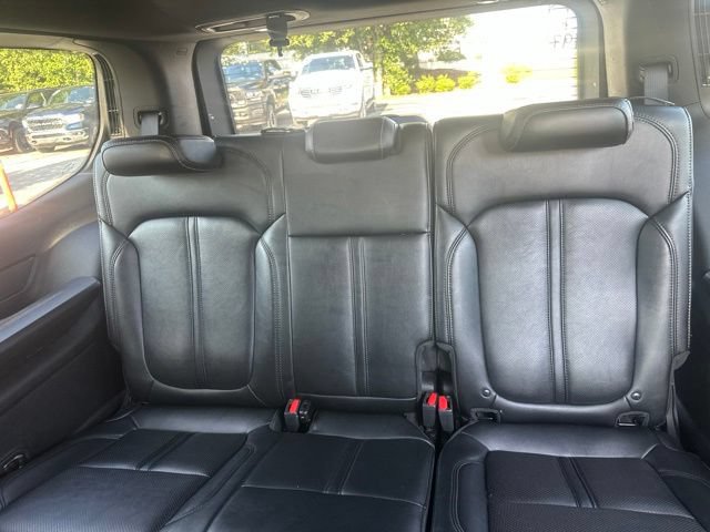 Used 2024 Jeep Wagoneer Series II w/ Flexible Seating Group RWD image 15