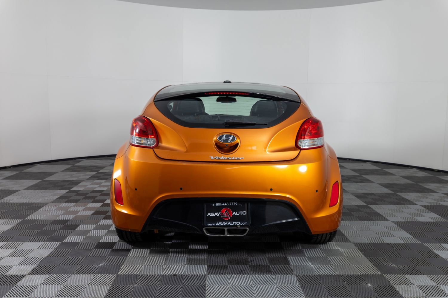 Used 2012 Hyundai Veloster w/ Style Pkg image 6