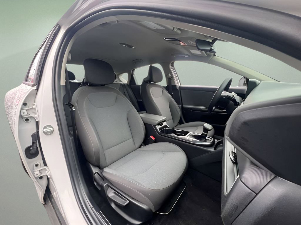 Used 2025 Kia K4 LXS FWD image 11