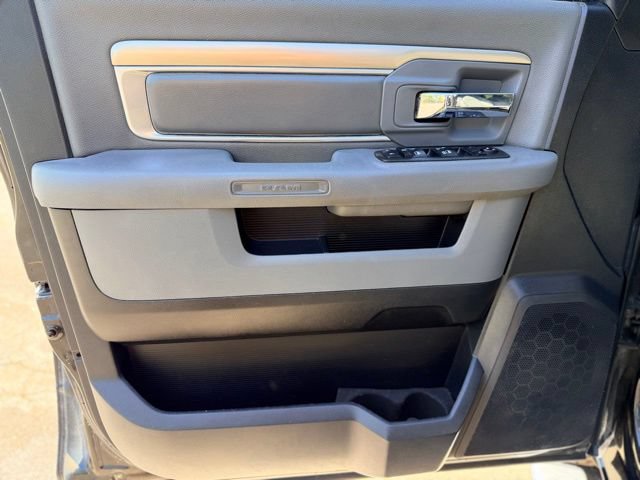 Used 2015 RAM 1500 Classic SLT w/ SLT Plus D←cor Group AWD/4WD image 13
