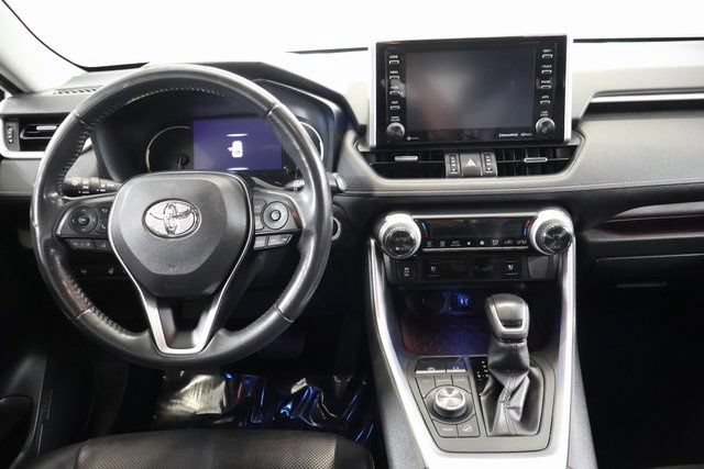Certified 2019 Toyota RAV4 Limited w/ Cold Weather Package AWD/4WD image 17