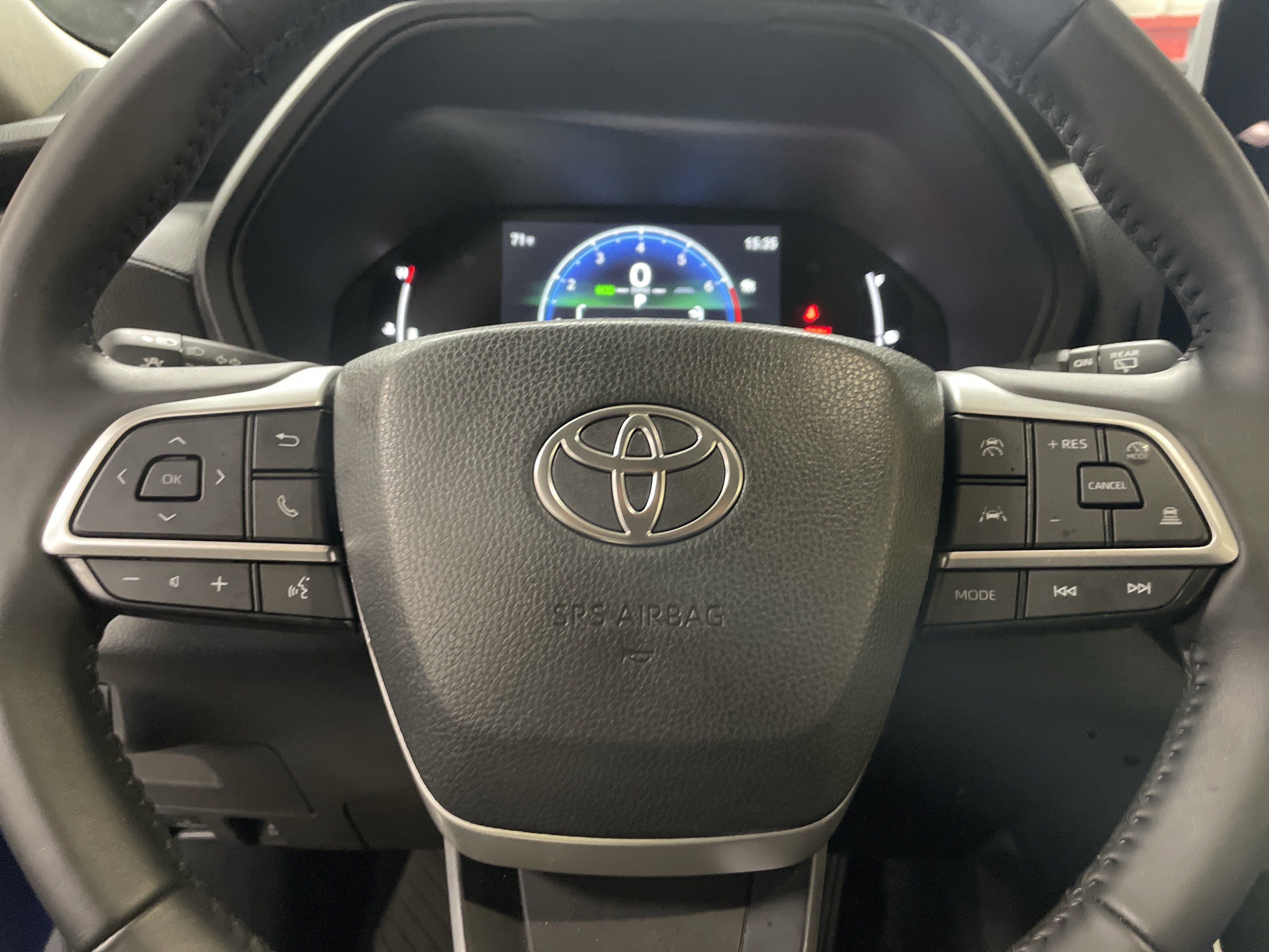 Used 2025 Toyota Grand Highlander FWD image 18