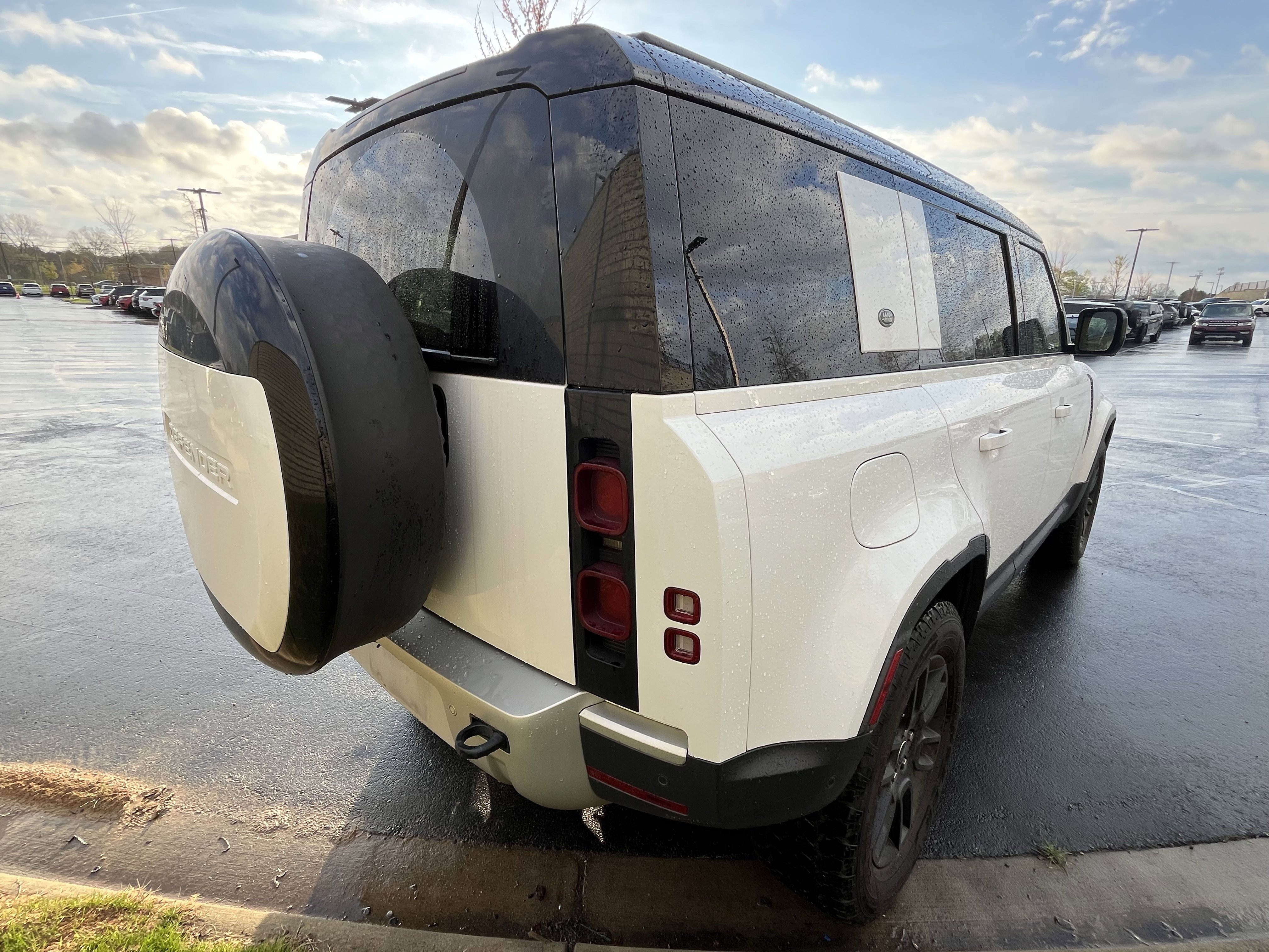 Certified 2024 Land Rover Defender 110 S image 8