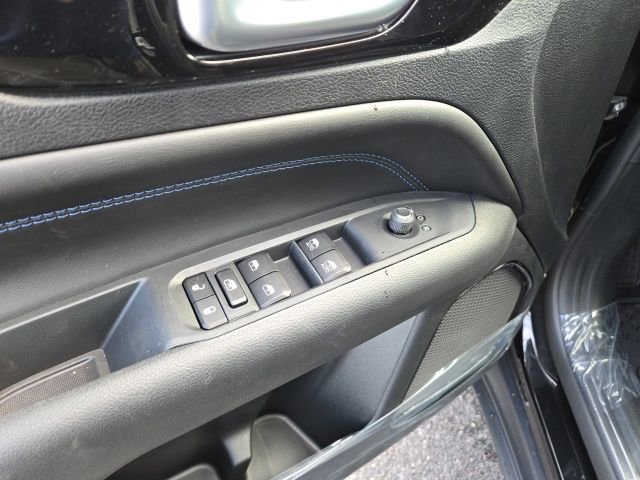 New 2026 Jeep Compass Latitude image 10