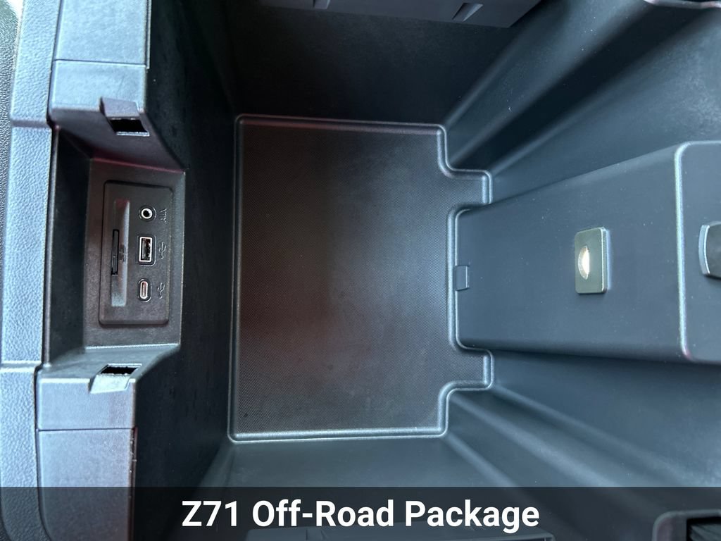 Used 2021 Chevrolet Silverado 1500 LTZ w/ LTZ Premium Package AWD/4WD image 10