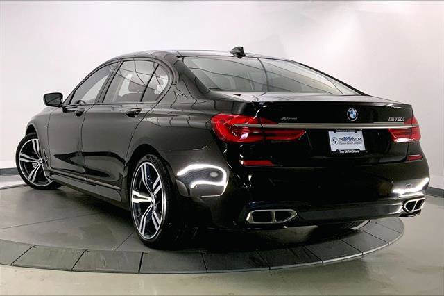 Used 2019 BMW M760i xDrive w/ Luxury Rear Seating Package image 10