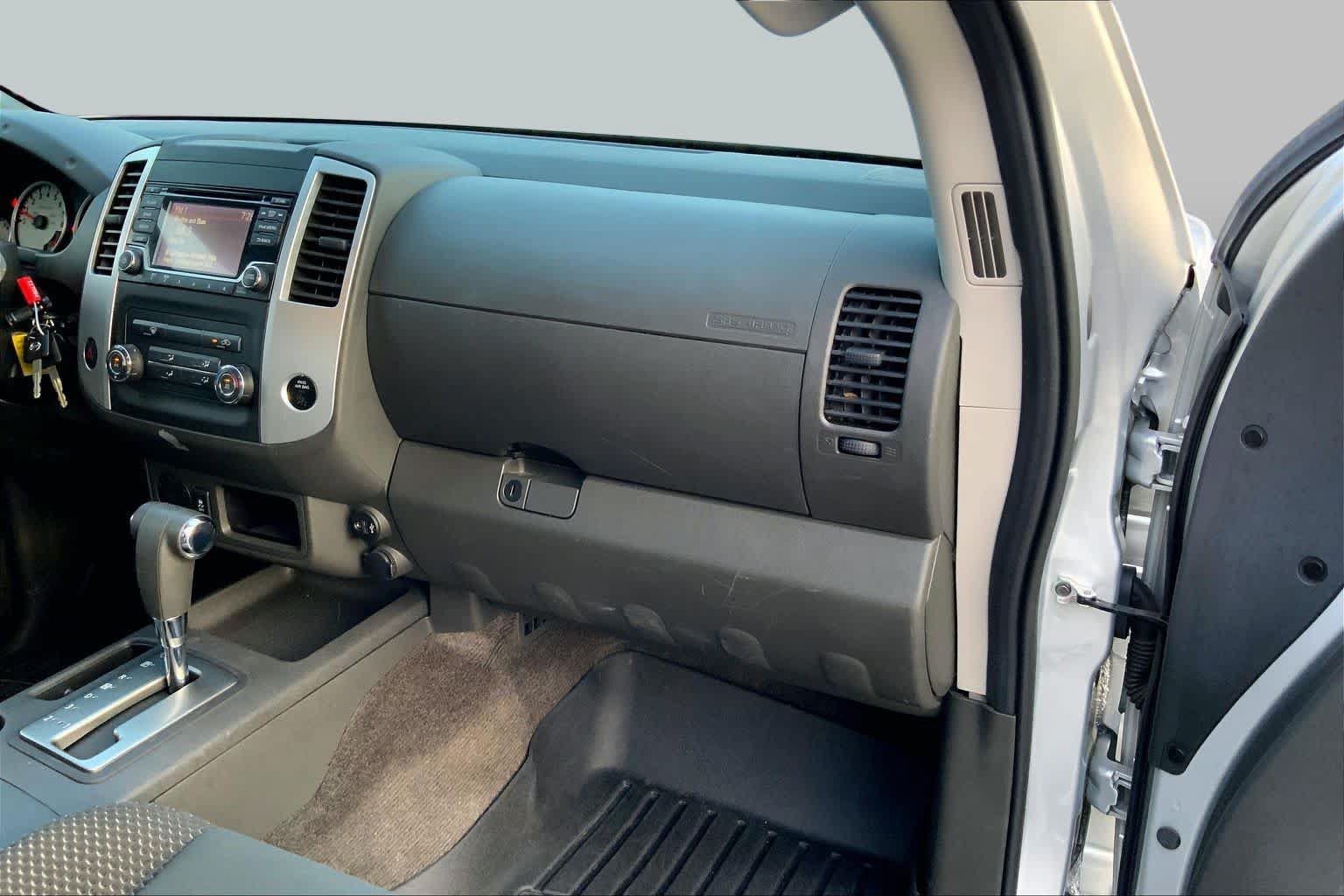 Used 2017 Nissan Frontier Desert Runner RWD image 16