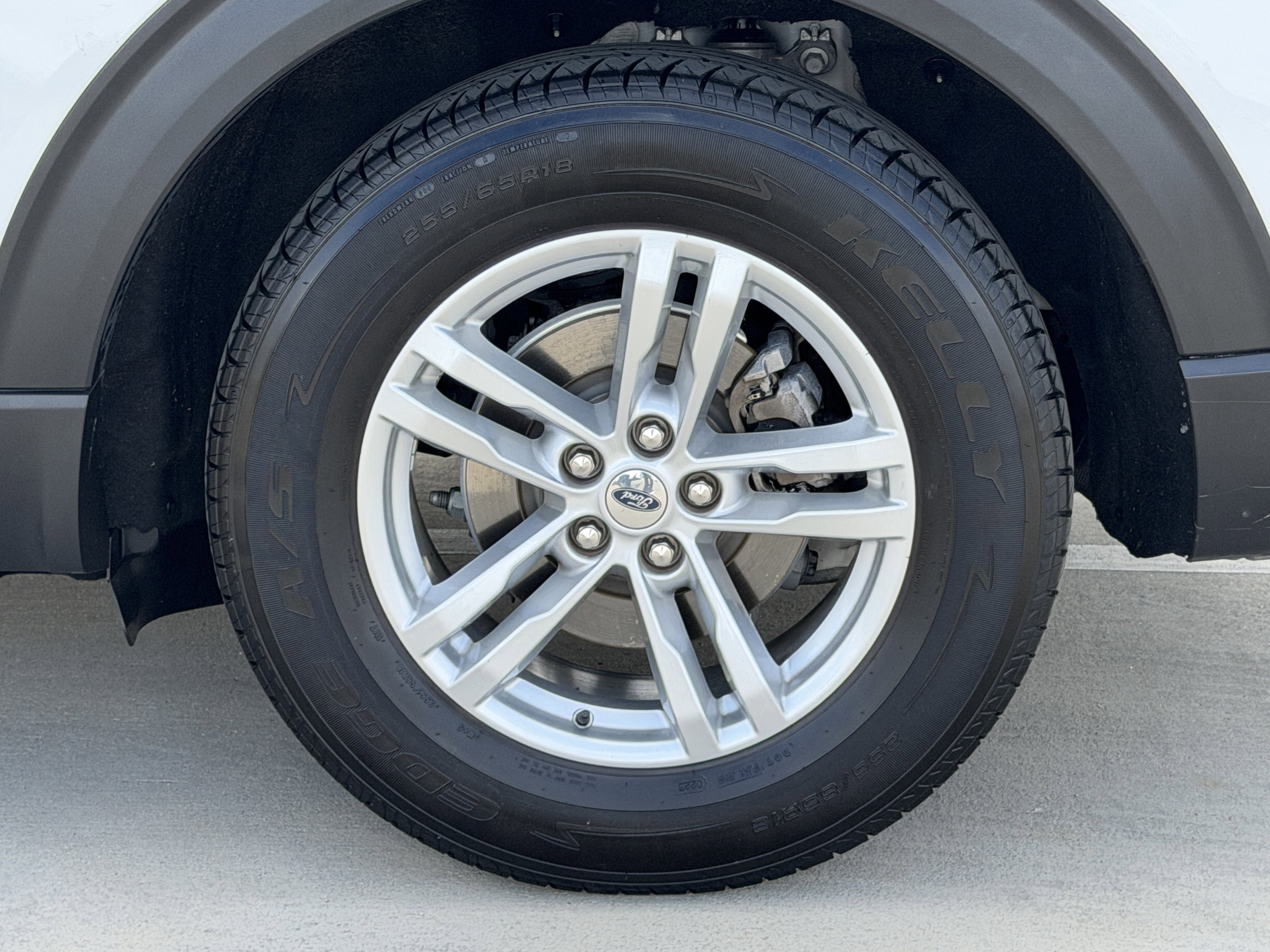 Used 2020 Ford Explorer XLT w/ Equipment Group 202A RWD image 14