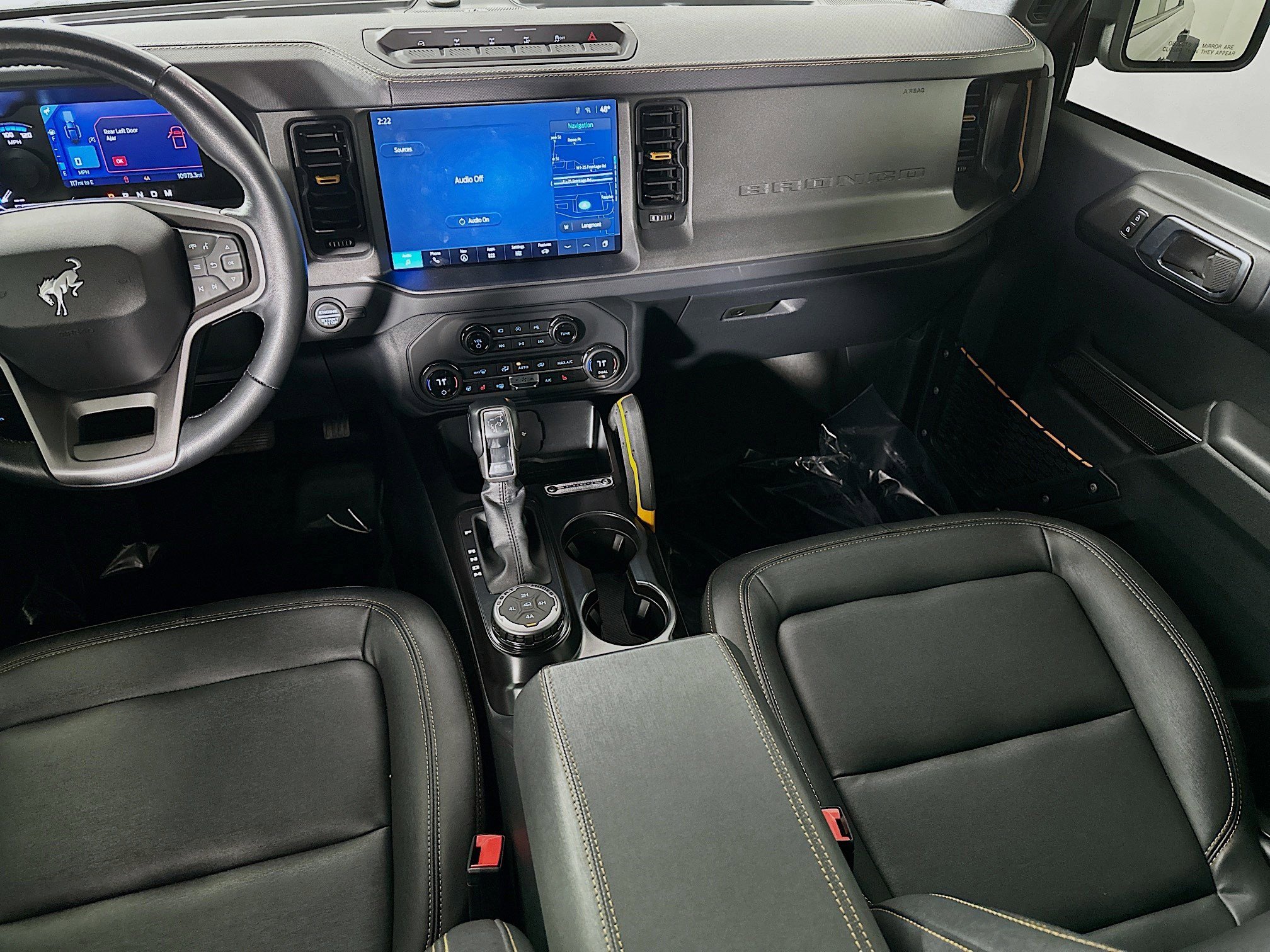 Used 2024 Ford Bronco Badlands image 25