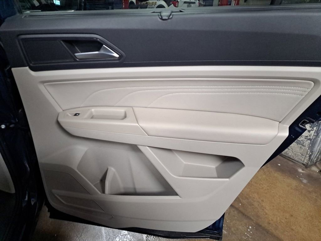 Used 2021 Volkswagen Atlas SE image 19