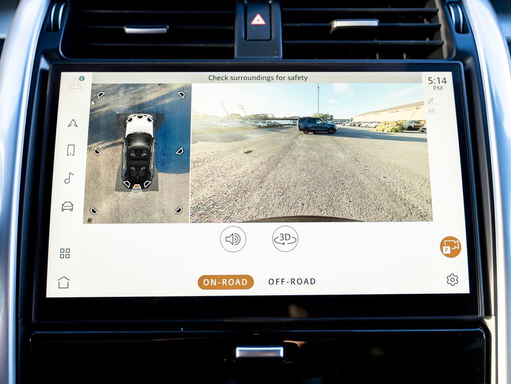 Certified 2024 Land Rover Discovery Dynamic SE image 29