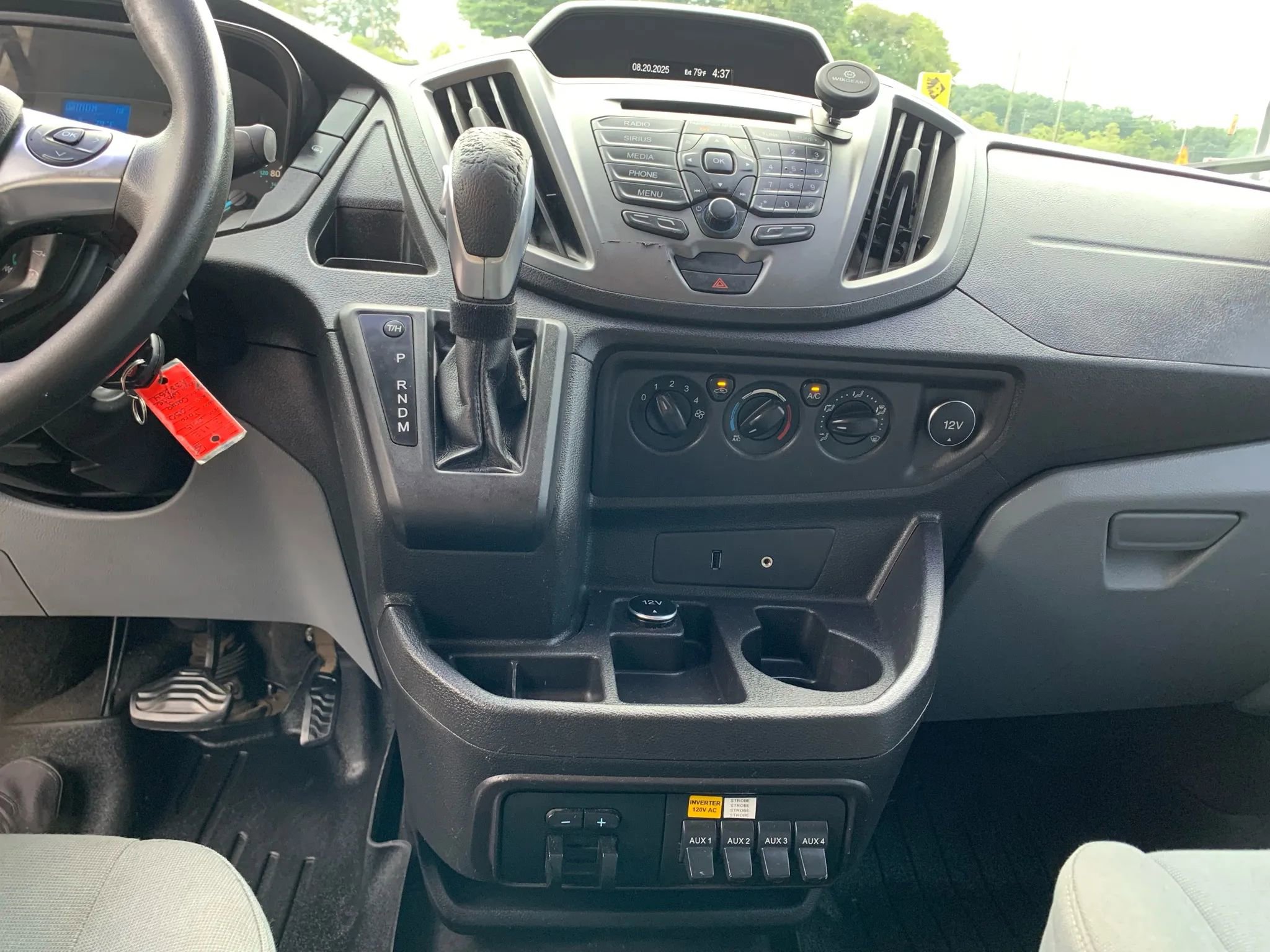 Used 2015 Ford Transit 250 130 Low Roof RWD image 15