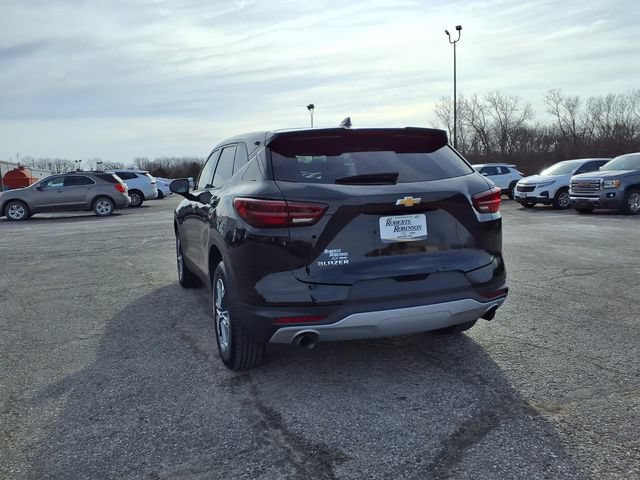 Used 2025 Chevrolet Blazer LT FWD image 26