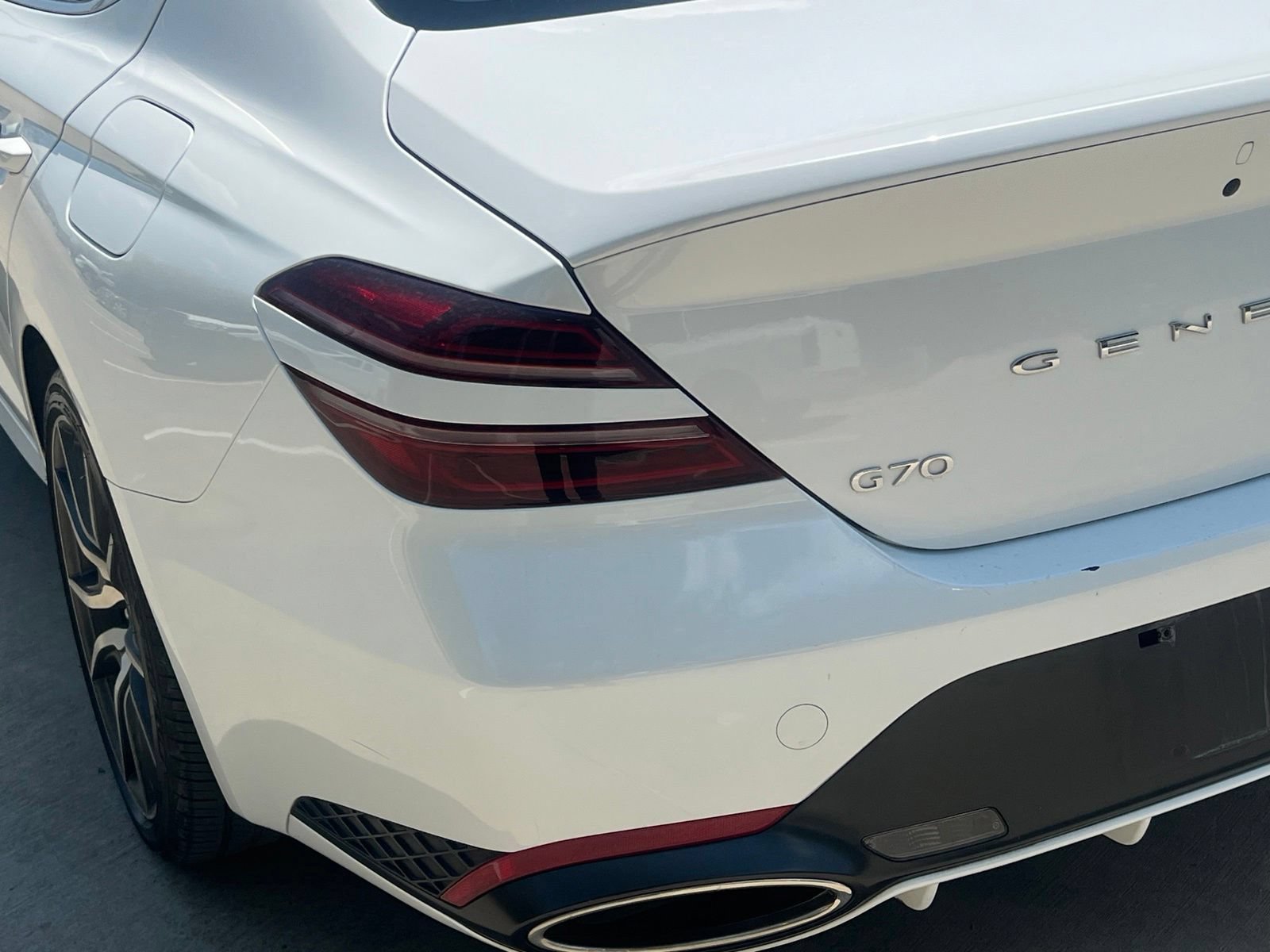 Used 2025 Genesis G70 2.5T RWD image 13