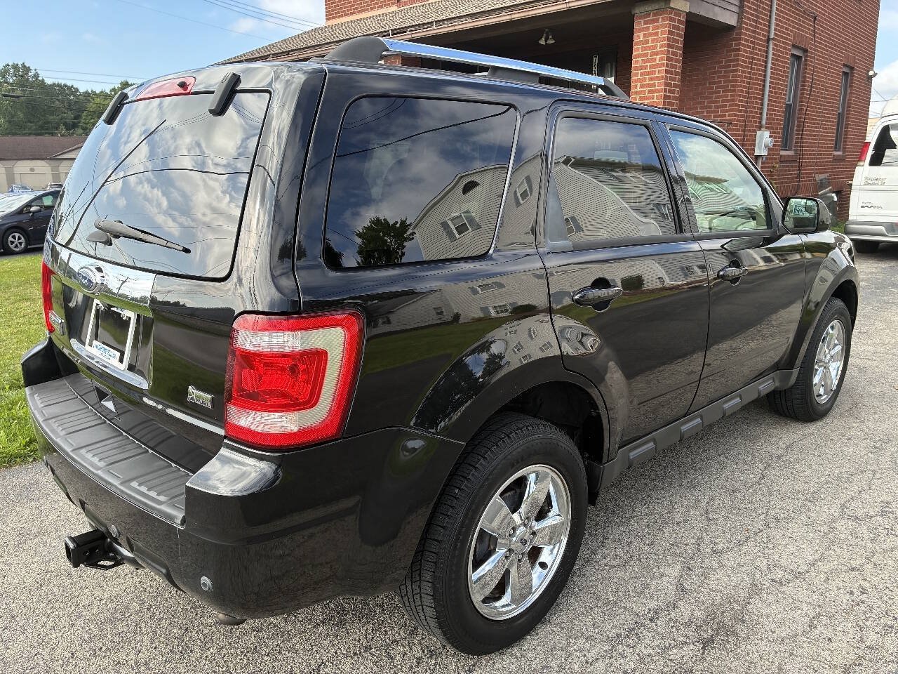 Used 2011 Ford Escape Limited w/ 302A Rapid Spec Order Code AWD/4WD image 4