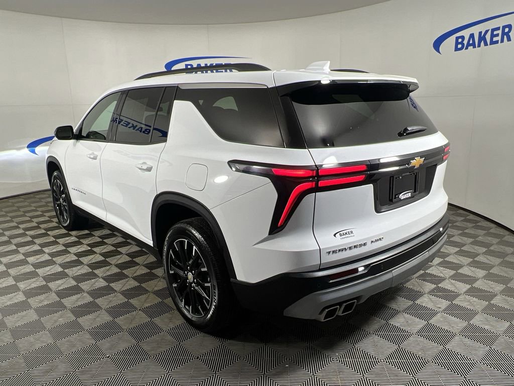 Certified 2025 Chevrolet Traverse LT w/ Sun and Wheel Package image 7