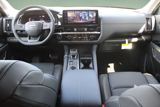New 2026 Nissan Pathfinder SL AWD/4WD image 9