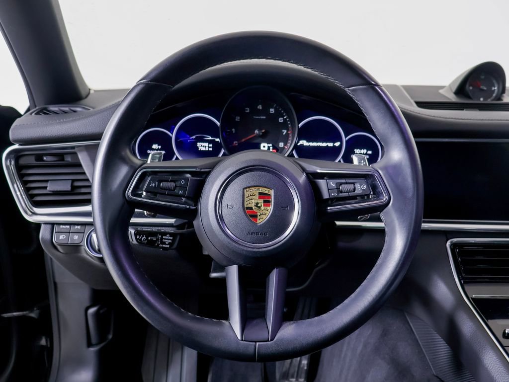 Certified 2023 Porsche Panamera 4 Platinum Edition w/ Assistance Package image 11
