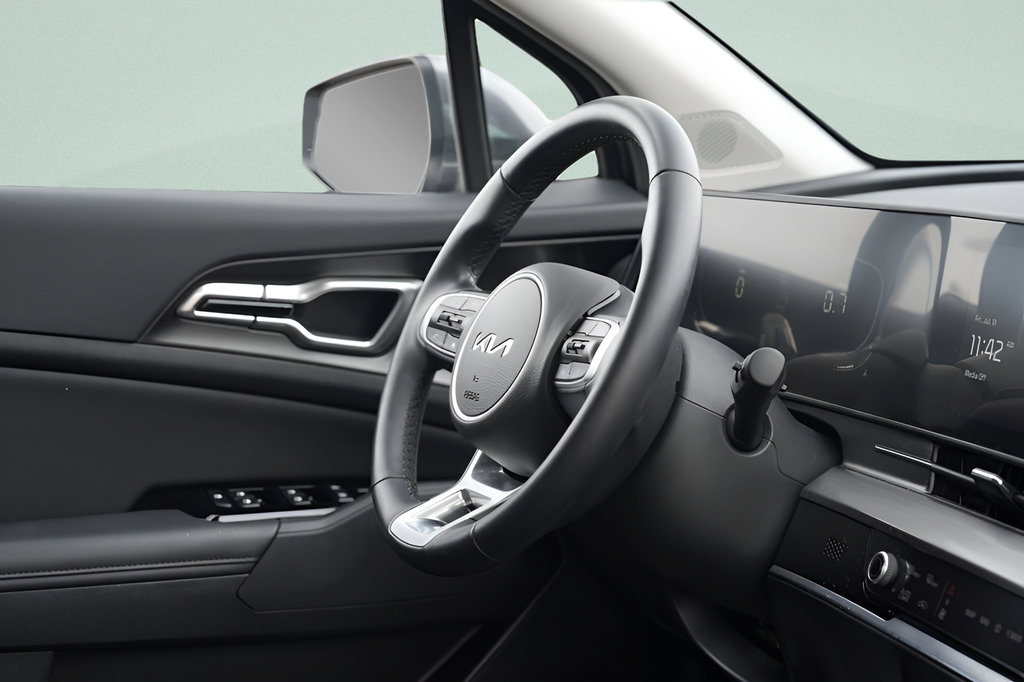 Used 2024 Kia Sportage EX AWD/4WD image 12