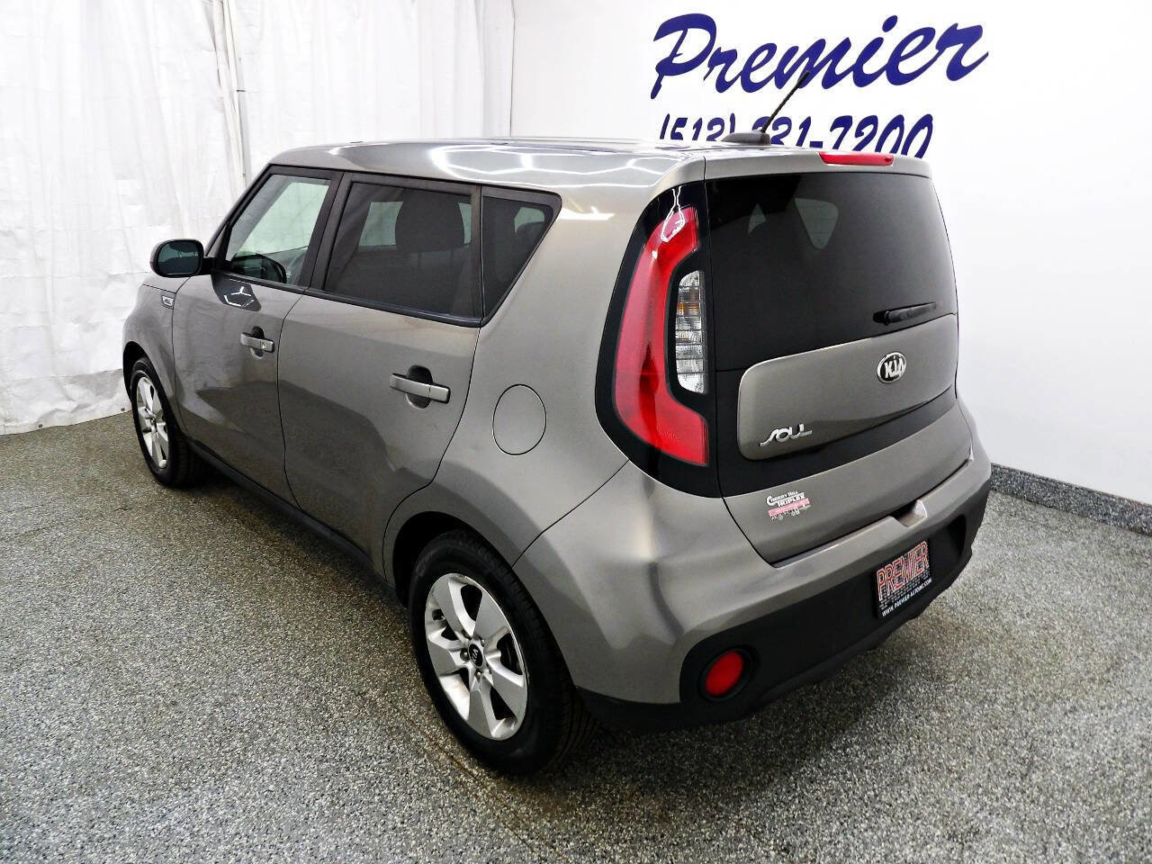 Used 2017 Kia Soul Base 4dr Crossover 6A image 4