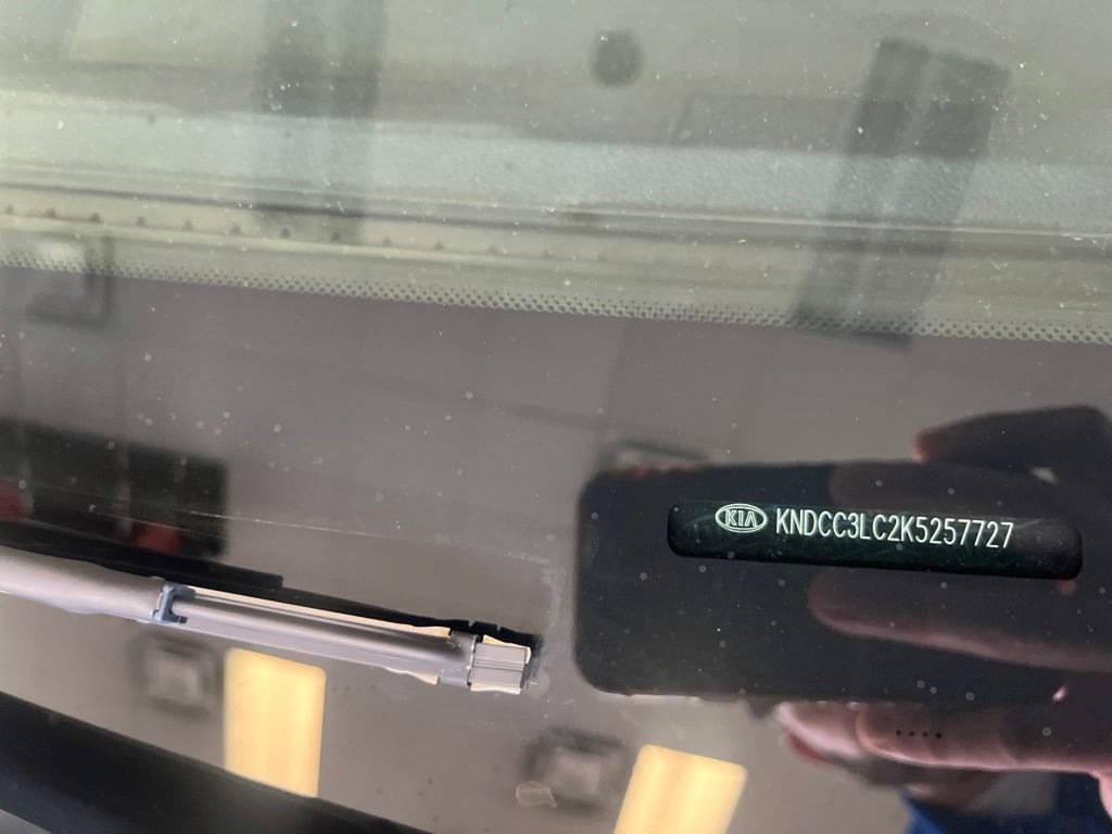 Used 2019 Kia Niro S Touring FWD image 2