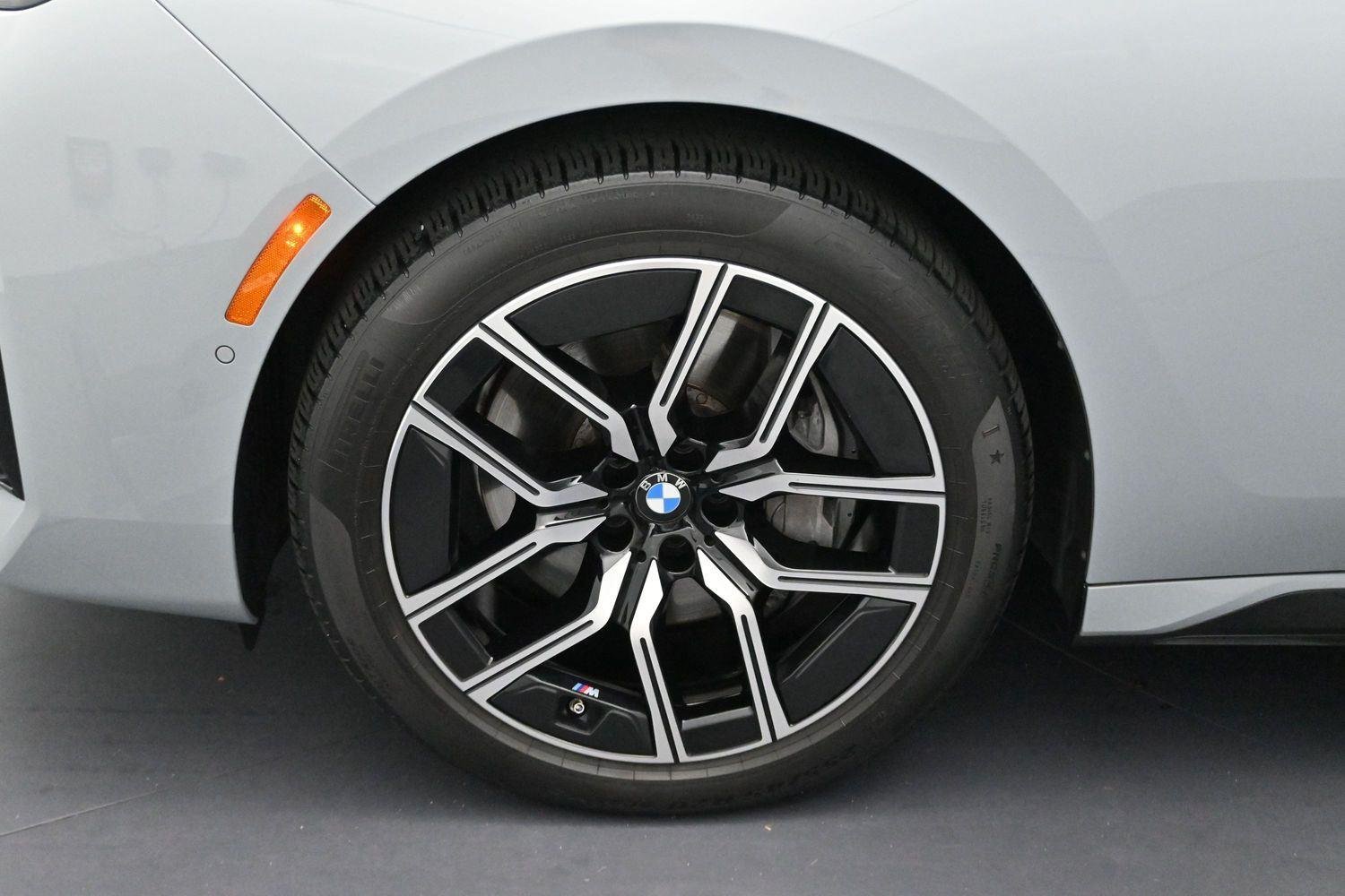 Used 2024 BMW 740i xDrive w/ Premium Package AWD/4WD image 42