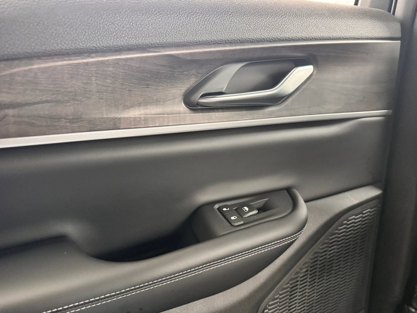 New 2026 Jeep Grand Cherokee Laredo image 29