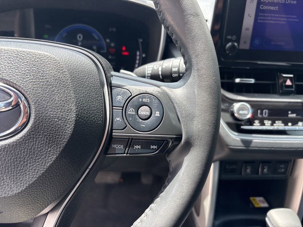 Used 2023 Toyota Corolla Cross AWD Hybrid w/ Convenience Package image 23