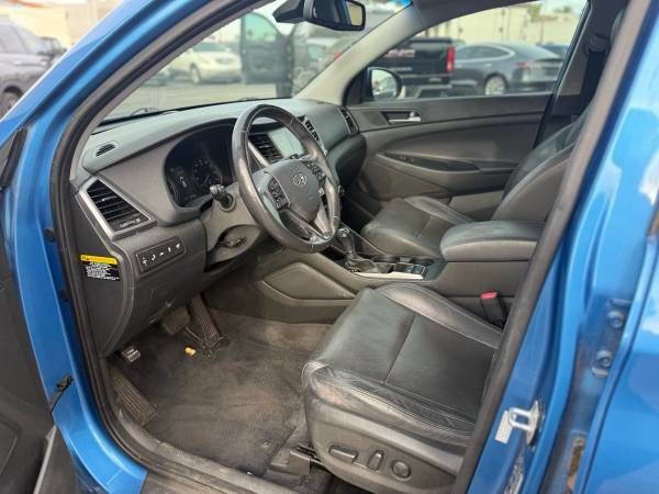 Used 2016 Hyundai Tucson Limited w/ Option Group 03 FWD image 10