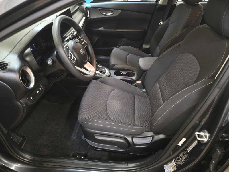 Used 2020 Kia Forte LXS image 6