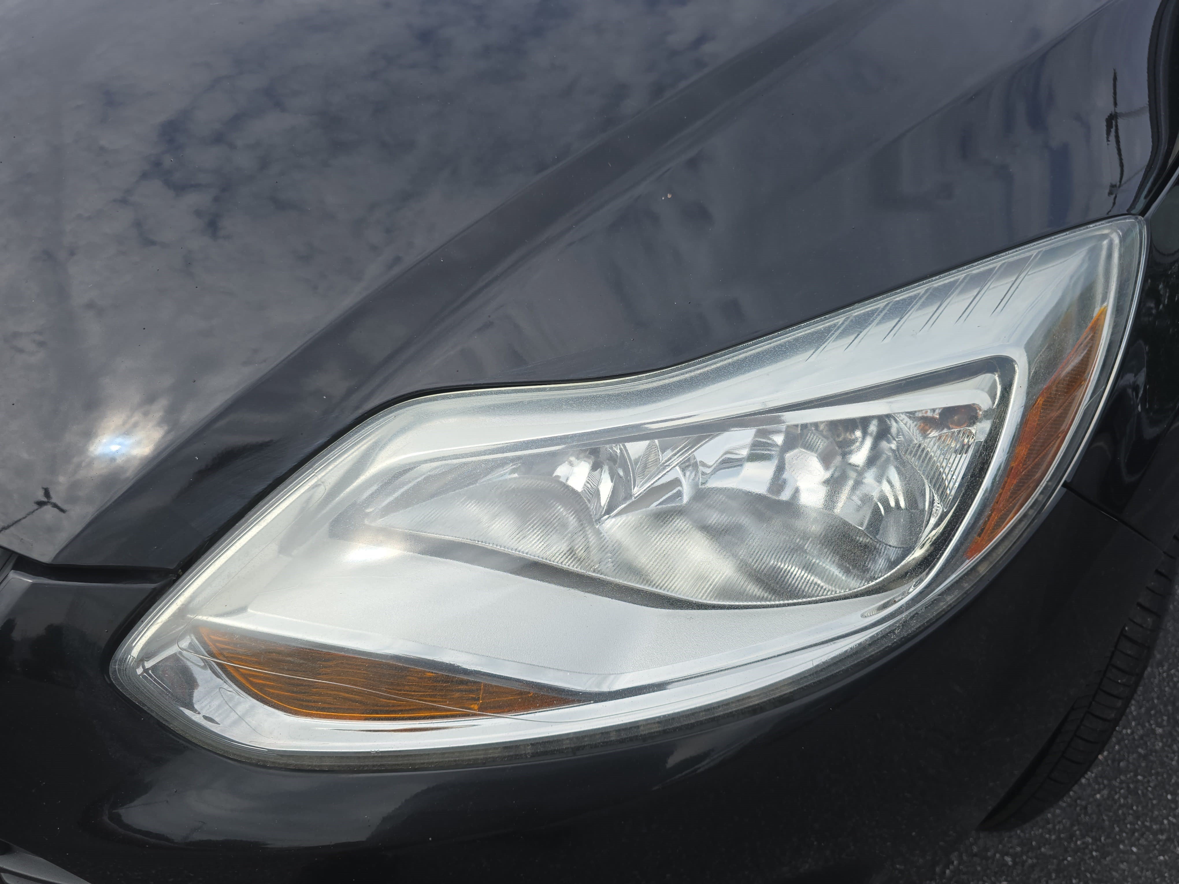 Used 2014 Ford Focus SE FWD image 29