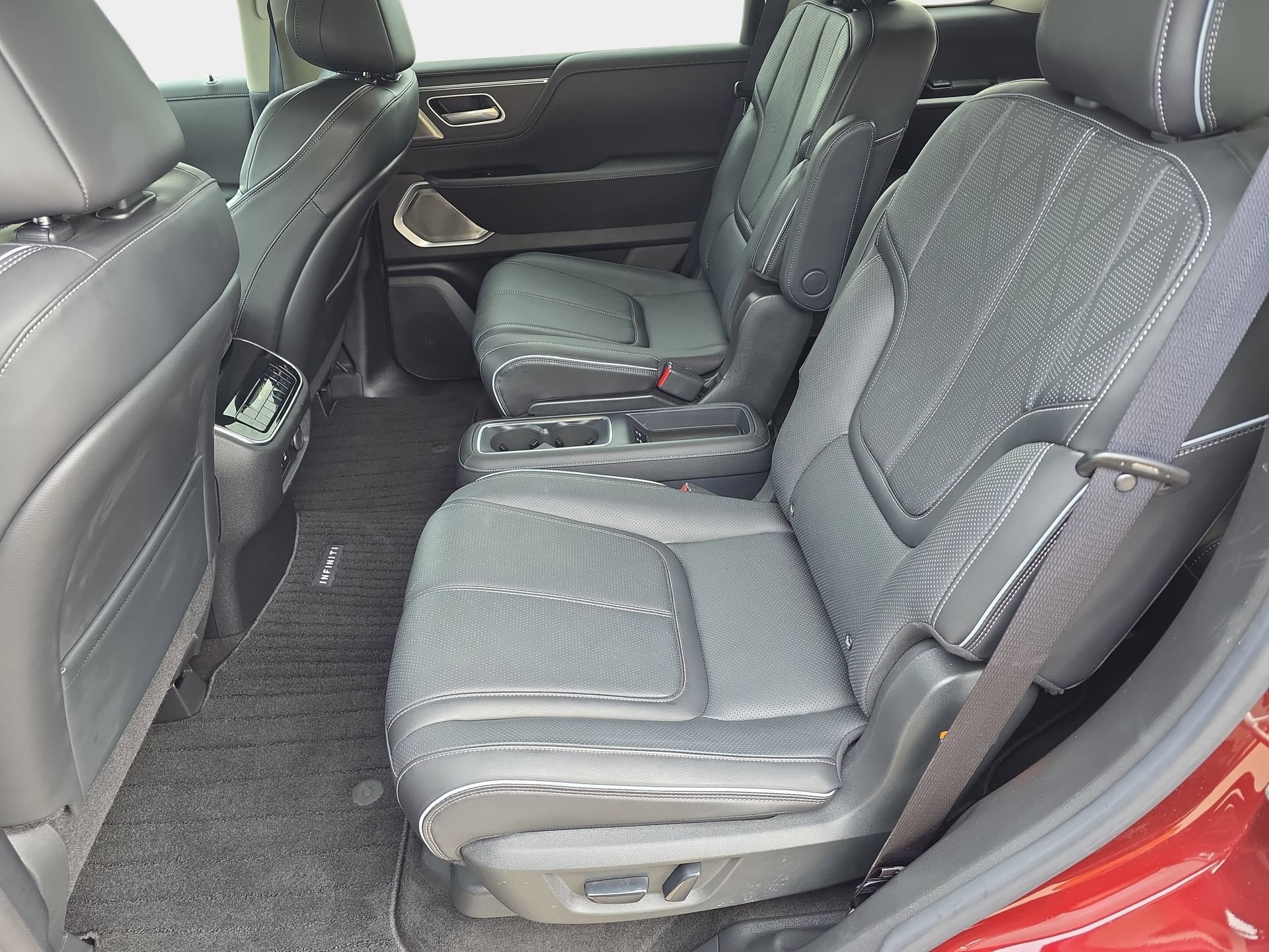 Certified 2025 INFINITI QX80 Sensory AWD/4WD image 14