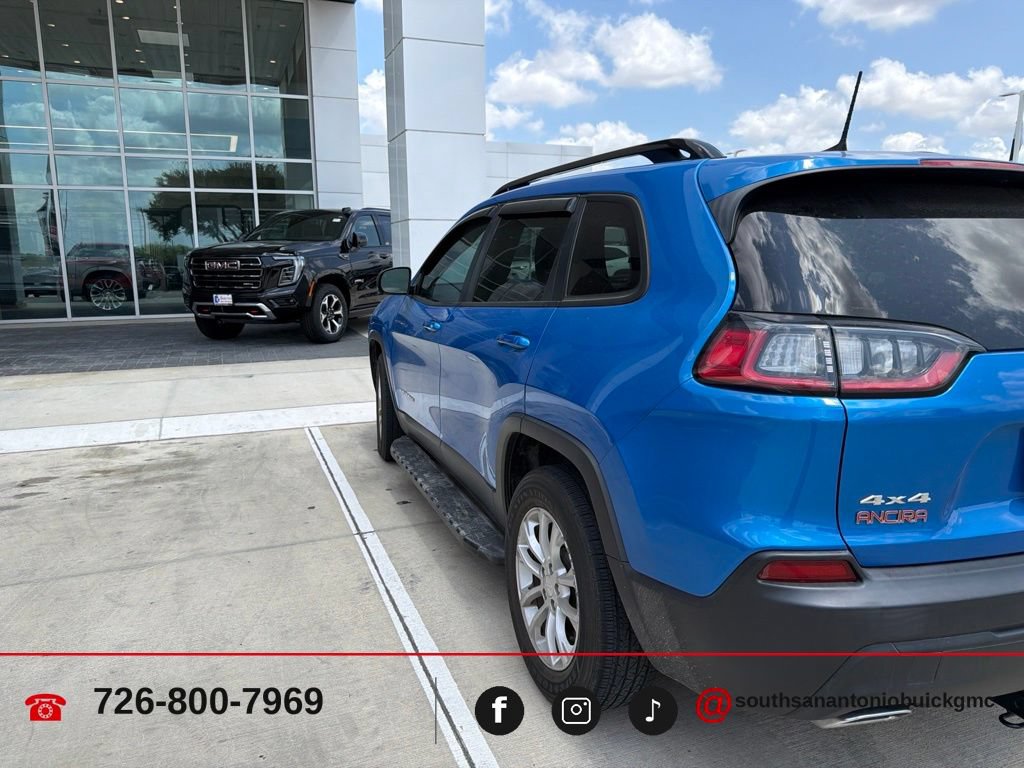 Used 2022 Jeep Cherokee Latitude Lux w/ Sun & Sound Group AWD/4WD image 6