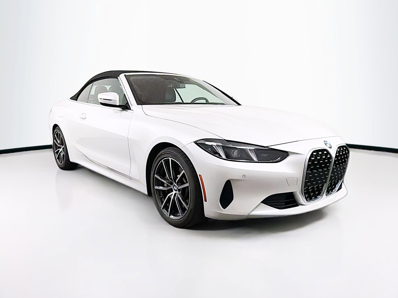 Used 2025 BMW 430i Convertible RWD image 2