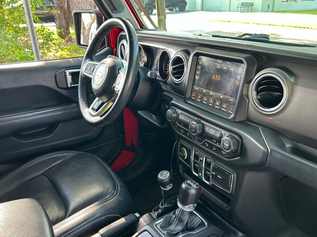Used 2018 Jeep Wrangler Unlimited Sahara AWD/4WD image 40