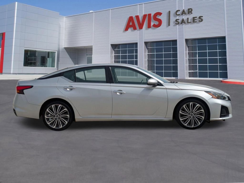 Used 2023 Nissan Altima 2.5 SL image 5