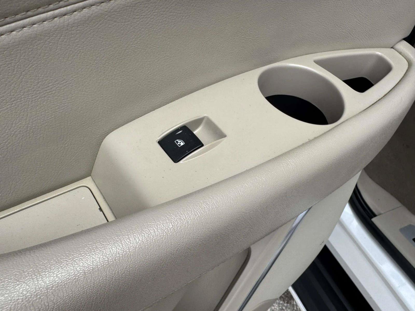 Used 2020 Cadillac Escalade Premium Luxury AWD/4WD image 38