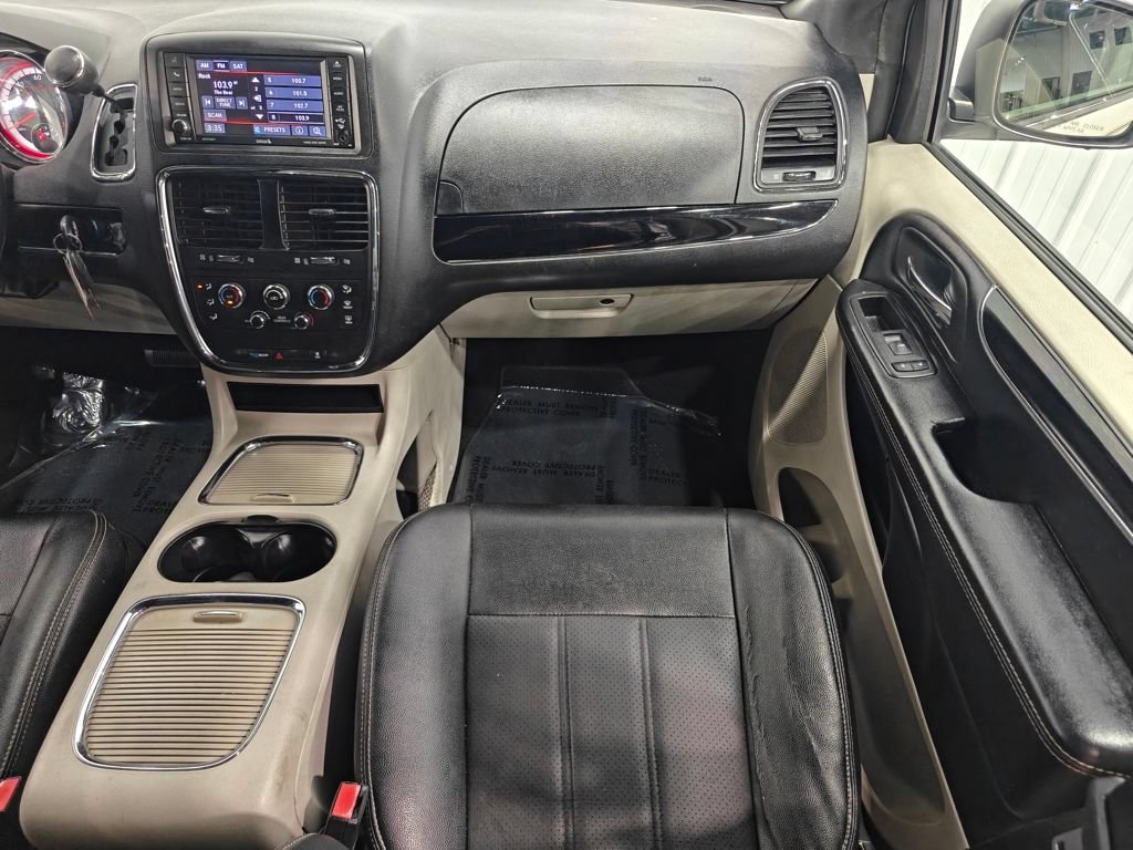 Used 2019 Dodge Grand Caravan SXT FWD image 21