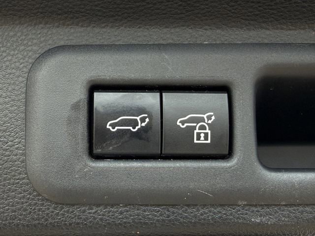 Used 2024 Toyota Sequoia Capstone AWD/4WD image 34