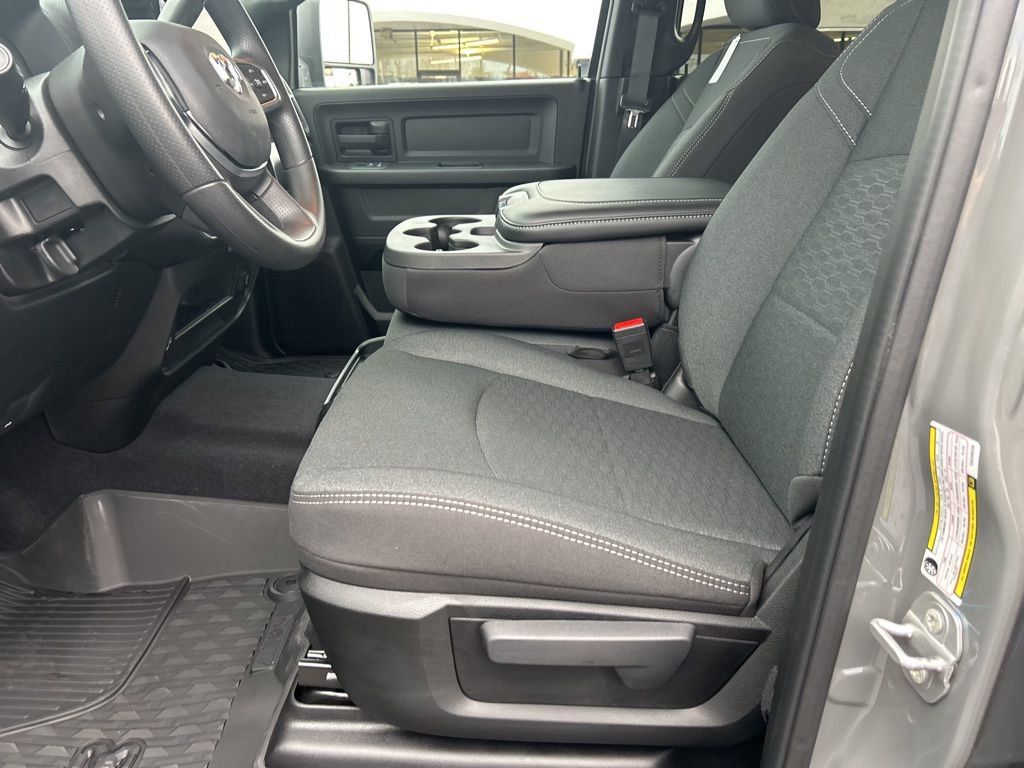 New 2026 RAM 2500 Tradesman AWD/4WD image 16