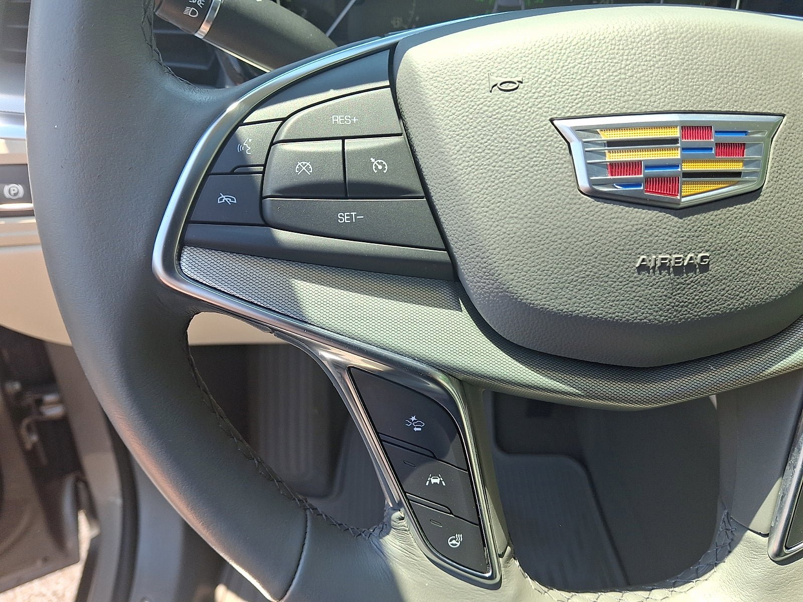 Certified 2023 Cadillac XT5 Premium Luxury AWD/4WD image 28