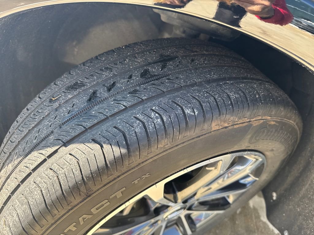 Used 2024 Cadillac XT4 Sport image 28