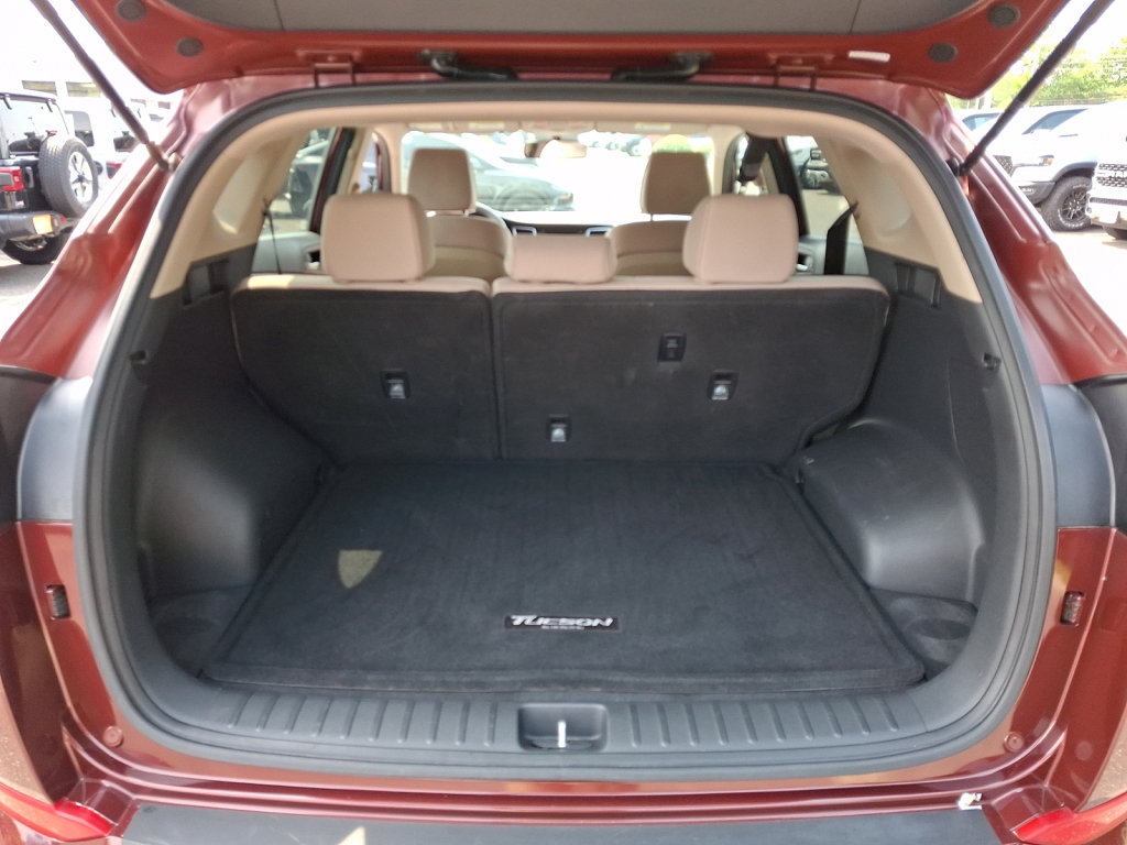 Used 2017 Hyundai Tucson SE w/ Cargo Package FWD image 18
